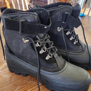 Men's Land's End Snow Boots. NWOT size 10